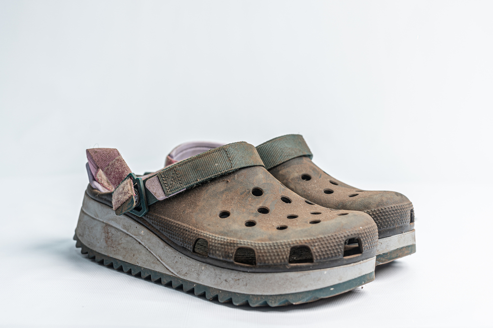 crocs dry cleaning